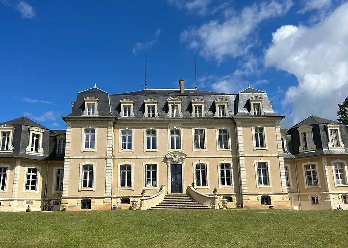 Gite Chaumiere Chateau De La Bouchatte