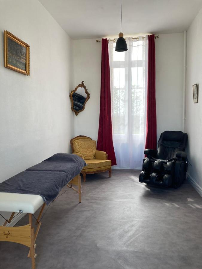 Holiday home Chaumiere Chateau De La Bouchatte Chazemais