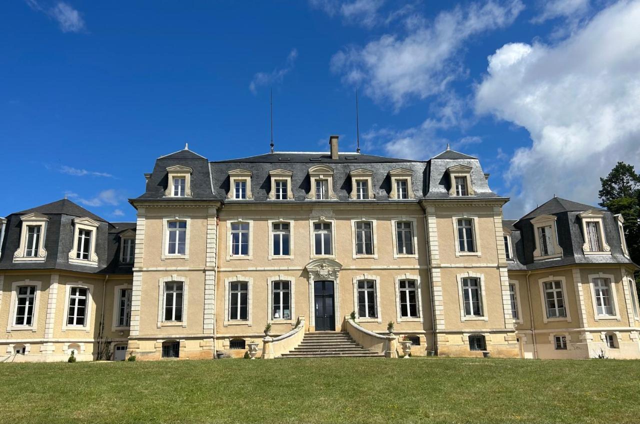 Chaumiere Chateau De La Bouchatte Holiday home Chazemais